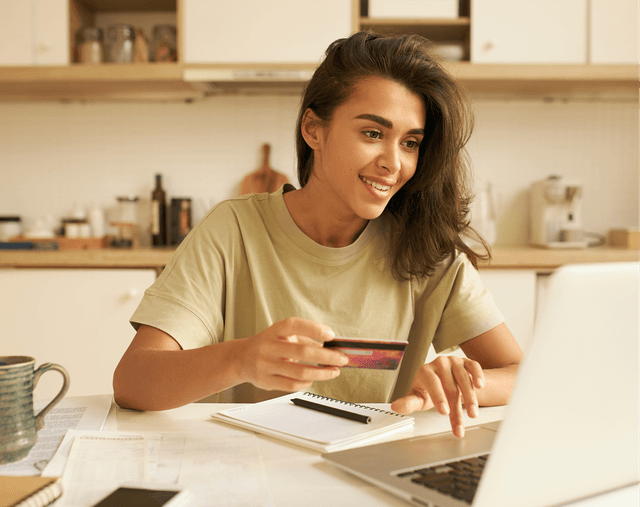 Ecommerce help desk that automates 80% of queries